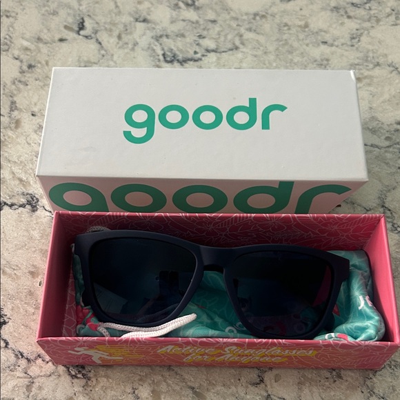 Goodr Black Sunglasses for Women - Picture 1 of 2